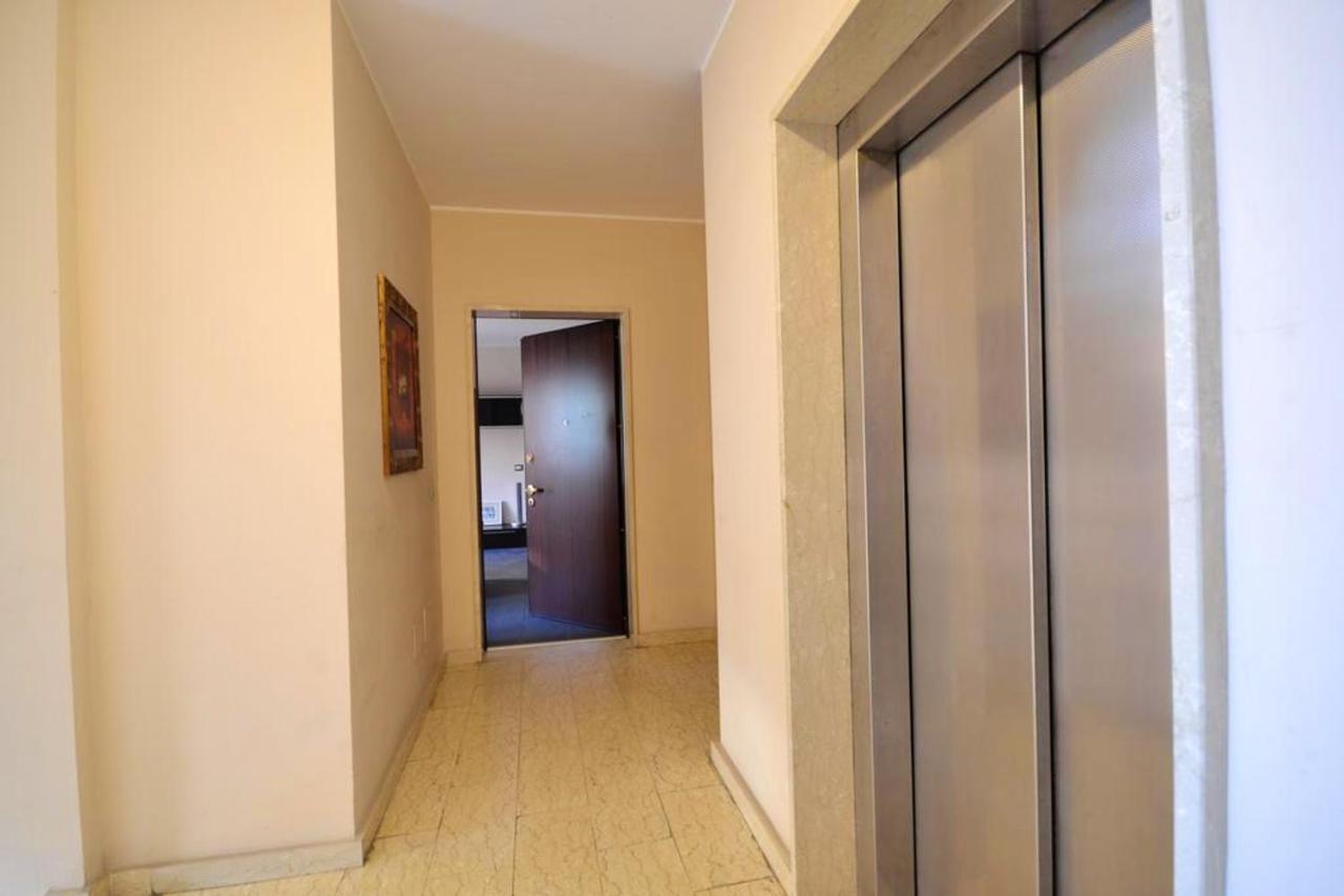 Charming Flat In Vercelli - 50 Sqm - Cosy Balcony. Apartamento Exterior foto